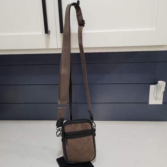 Haute Shore Casey Espreso Cell Phone Case Bag - Picture 1 of 10